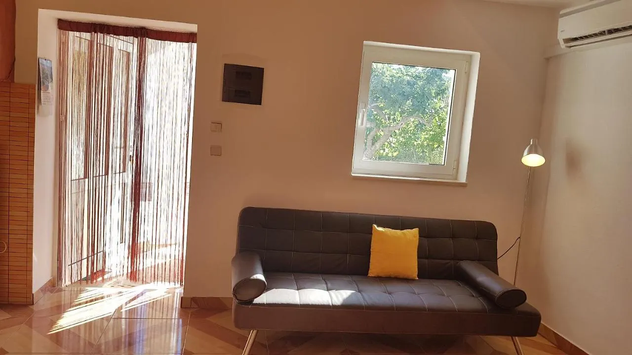 קאלי Colour Apartments