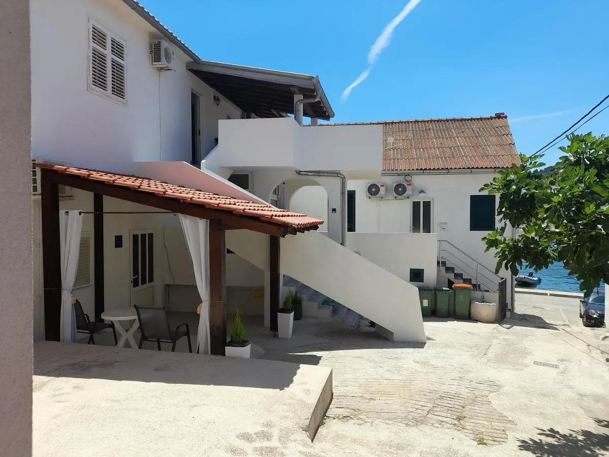 קאלי Colour Apartments