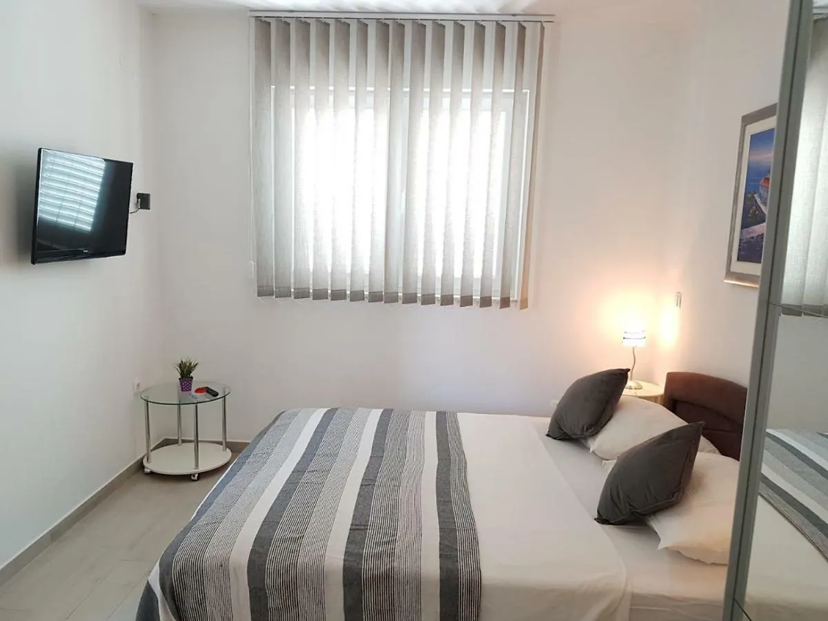 קאלי Colour Apartments