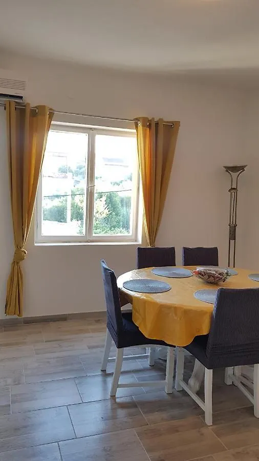 קאלי Colour Apartments קרואטיה